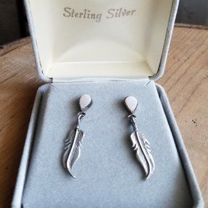 Vintage Navajo Sterling Silver Feather M of Pearl Earrings
